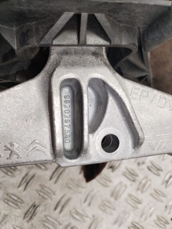SOPORTE MOTOR 127436