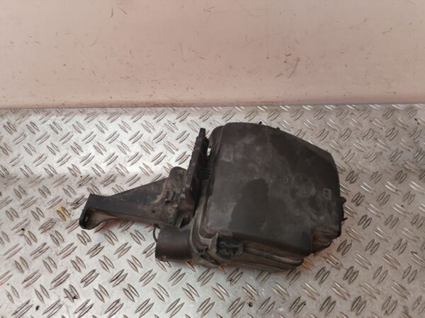 CAJA RELES / FUSIBLES 127331