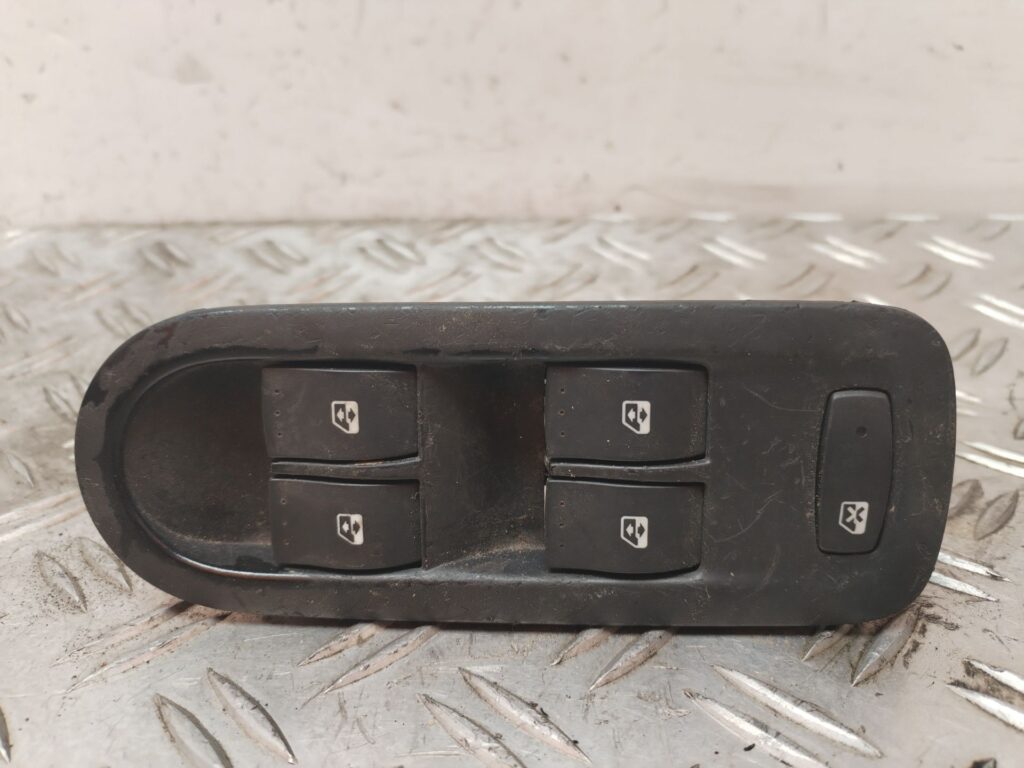 MANDO ELEVALUNAS DELANTERO IZQUIERDO 128120