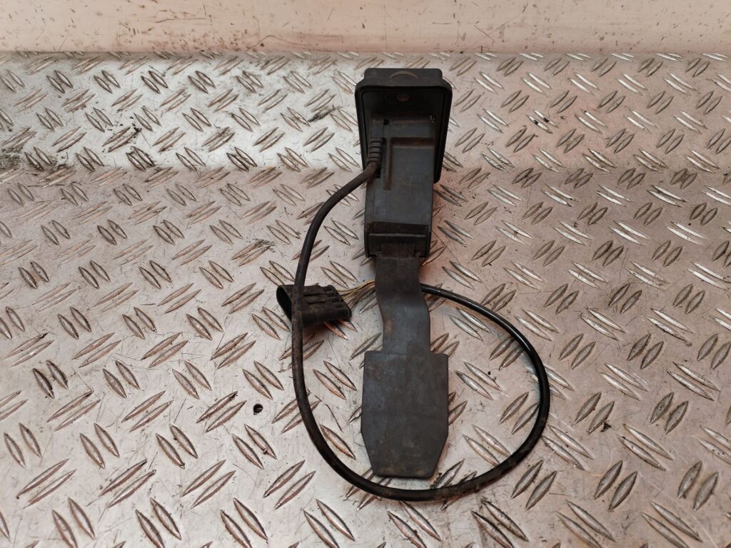 PEDAL ACELERADOR 128930