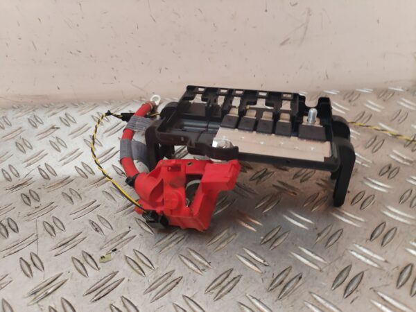 CAJA RELES / FUSIBLES 128226