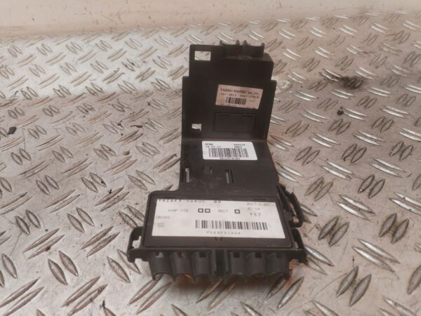 CAJA RELES / FUSIBLES 128532