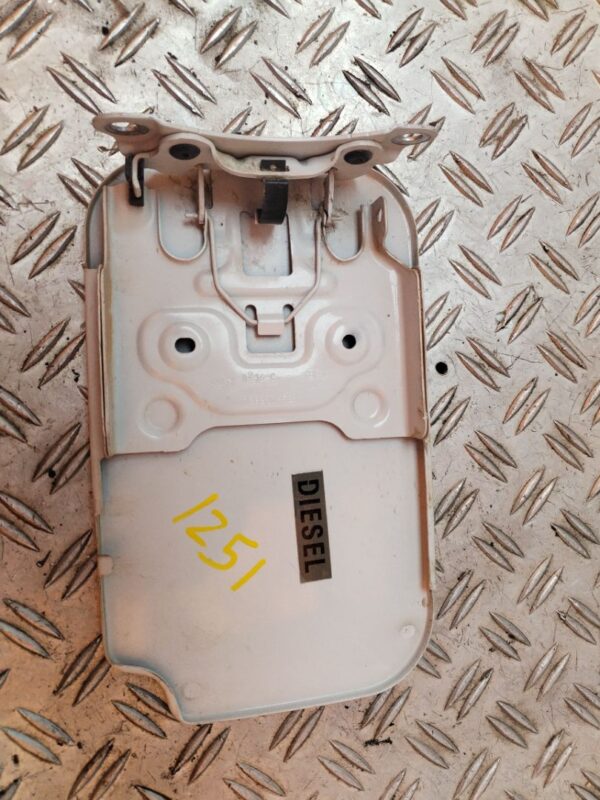 TAPA EXTERIOR COMBUSTIBLE 129084