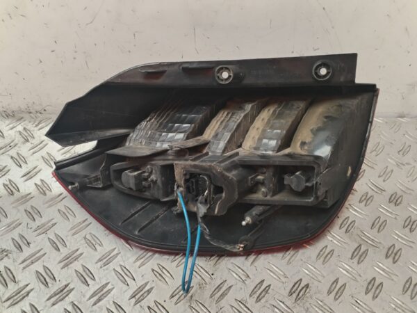 PILOTO TRASERO DERECHO 129585