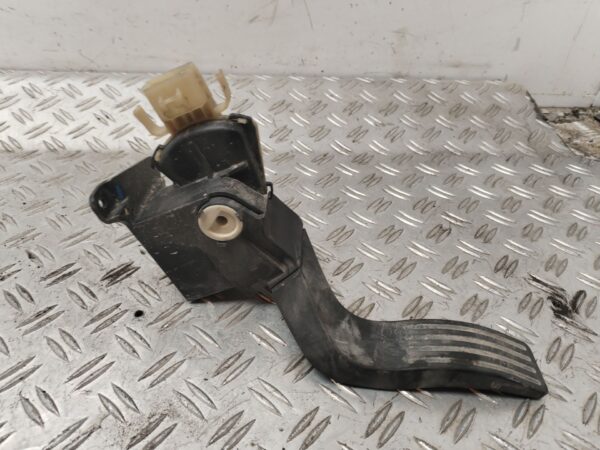 PEDAL ACELERADOR 129902