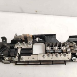 CAJA RELES / FUSIBLES 124397