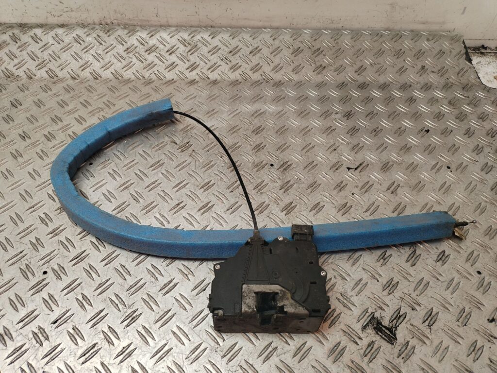 CERRADURA PUERTA LATERAL DERECHA 130532