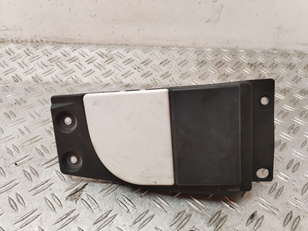 TAPA EXTERIOR COMBUSTIBLE 130448