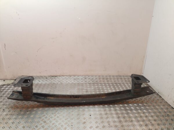 REFUERZO PARAGOLPES DELANTERO 130302