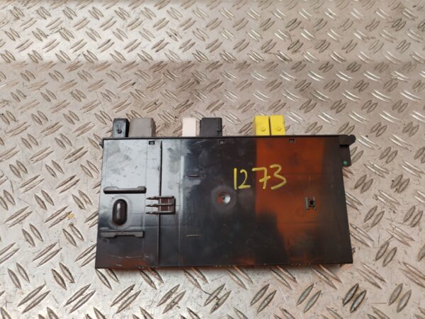 CAJA RELES / FUSIBLES 129586