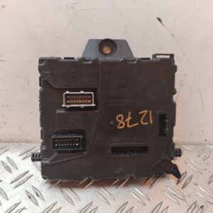 CAJA RELES / FUSIBLES 130265