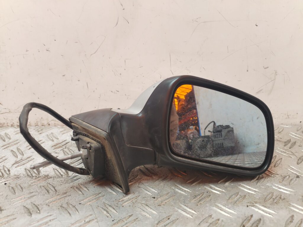 RETROVISOR DERECHO 130504