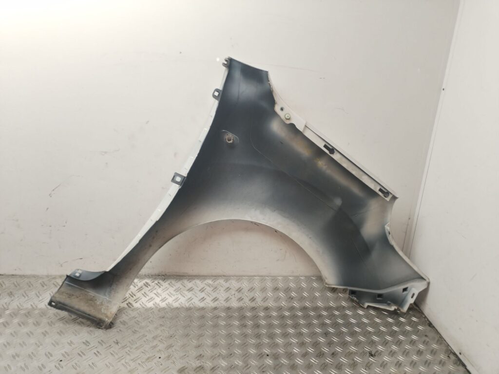 ALETA DELANTERA IZQUIERDA 130212