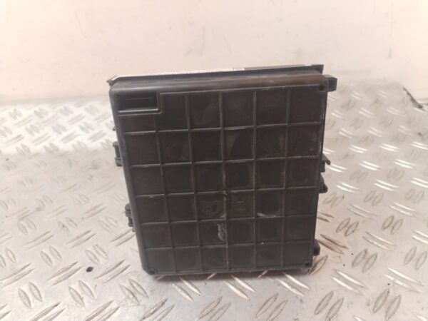 CAJA RELES / FUSIBLES 129434