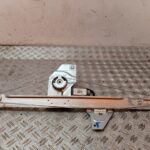 ELEVALUNAS DELANTERO DERECHO 130202