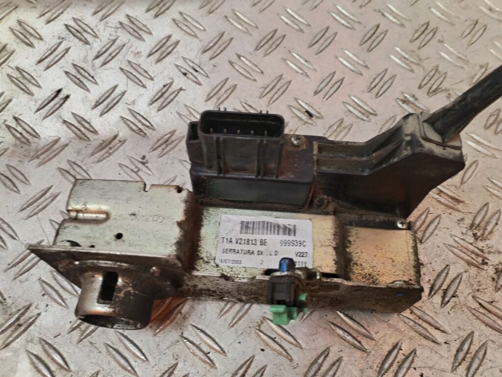 CERRADURA PUERTA DELANTERA IZQUIERDA 129223