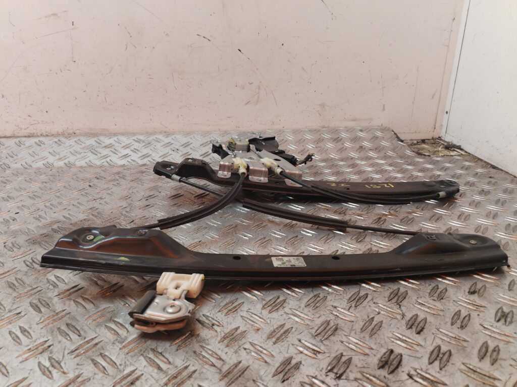 ELEVALUNAS DELANTERO IZQUIERDO 130249