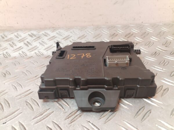 CAJA RELES / FUSIBLES 130265