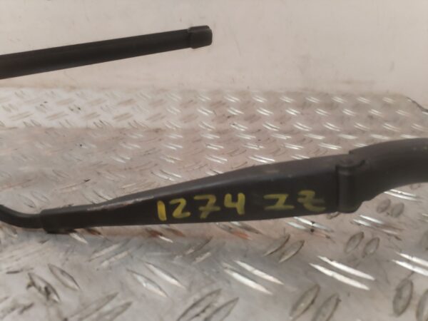 BRAZO LIMPIA DELANTERO IZQUIERDO 130077