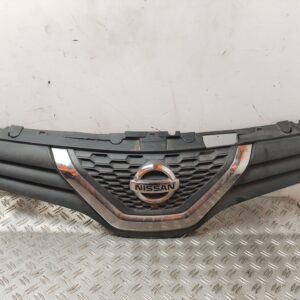 REJILLA DELANTERA 130221