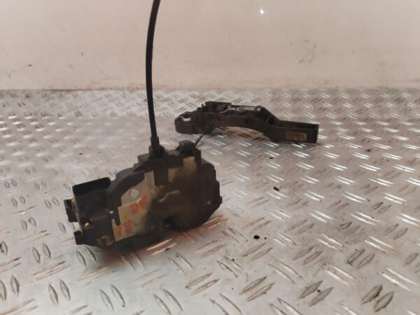 CERRADURA PUERTA DELANTERA DERECHA 130290