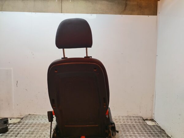 ASIENTO DELANTERO DERECHO 130483