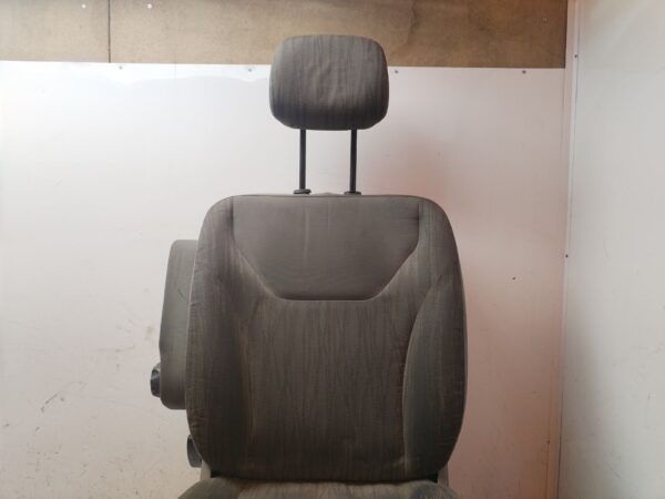 ASIENTO DELANTERO IZQUIERDO 130548