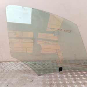 LUNA DELANTERA DERECHA 130305