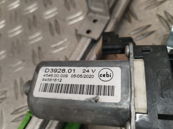 ELEVALUNAS DELANTERO IZQUIERDO 129780