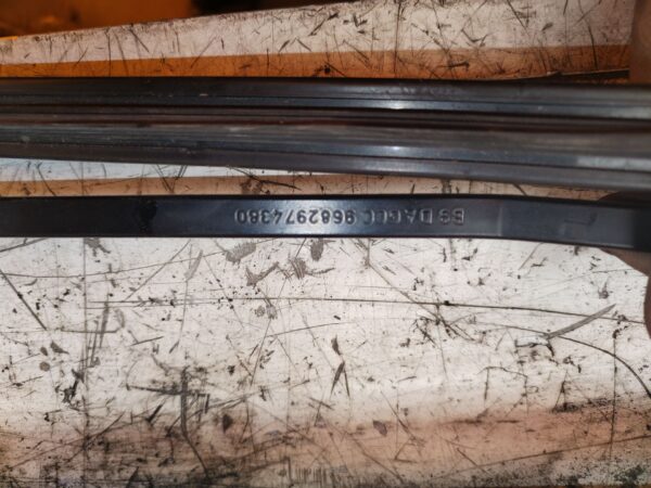 BRAZO LIMPIA DELANTERO IZQUIERDO 128659