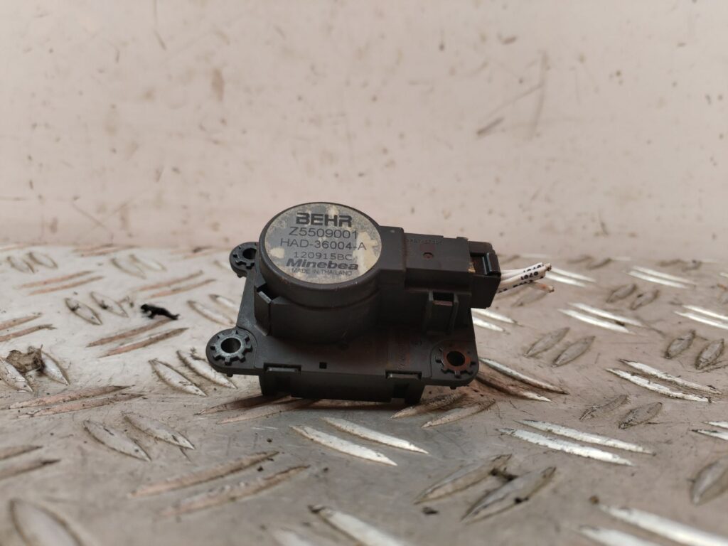MOTOR APERTURA TRAMPILLAS CLIMATIZADOR 129074
