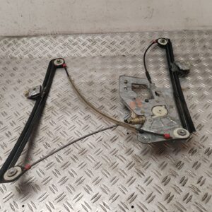 ELEVALUNAS DELANTERO DERECHO 130368