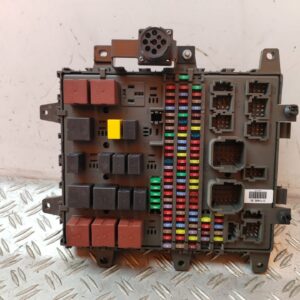 CAJA RELES / FUSIBLES 129740