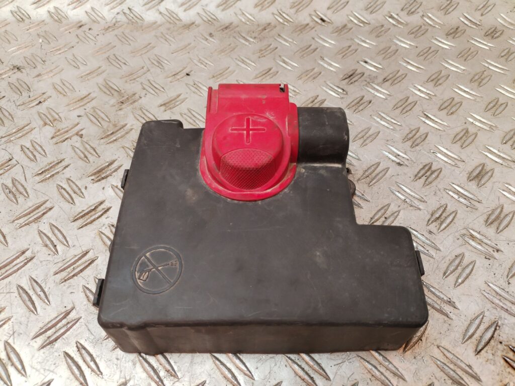 CAJA RELES / FUSIBLES 129229