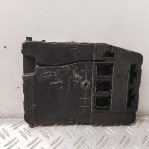 CAJA RELES / FUSIBLES 126319