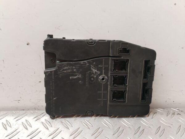 CAJA RELES / FUSIBLES 126319