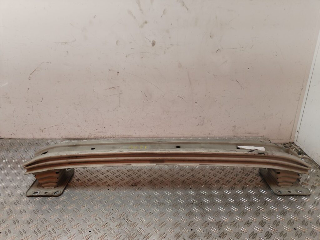 REFUERZO PARAGOLPES DELANTERO 130086