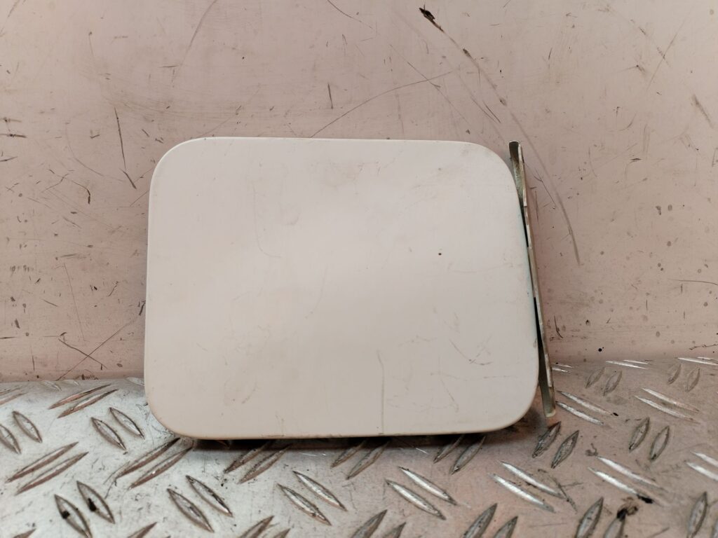 TAPA EXTERIOR COMBUSTIBLE 129981
