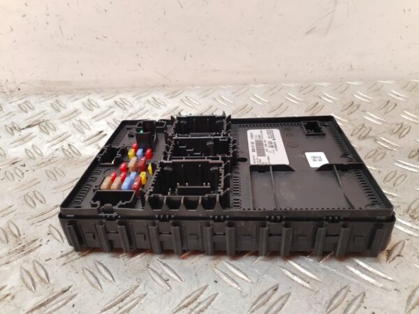 CAJA RELES / FUSIBLES 129222