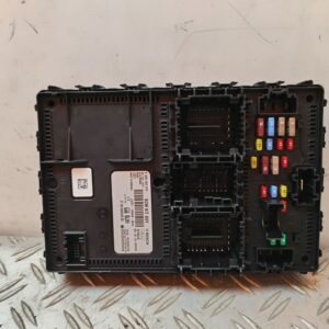 CAJA RELES / FUSIBLES 129222