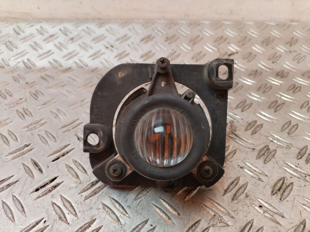 FARO ANTINIEBLA IZQUIERDO 129957
