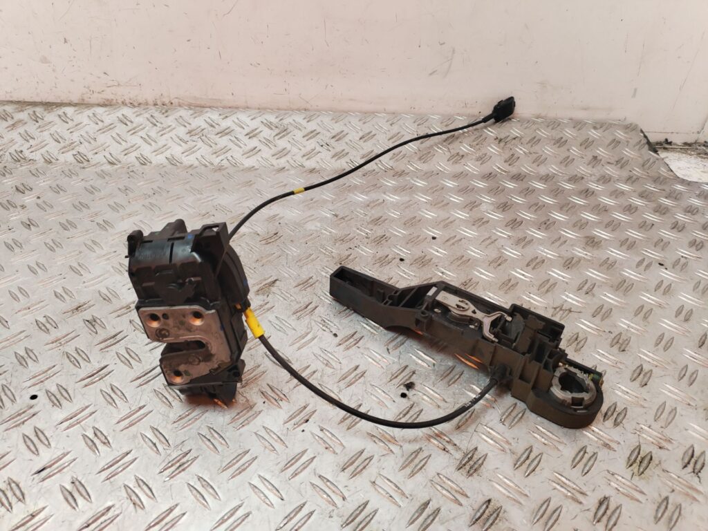 CERRADURA PUERTA DELANTERA IZQUIERDA 130451