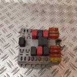 CAJA RELES / FUSIBLES 129417