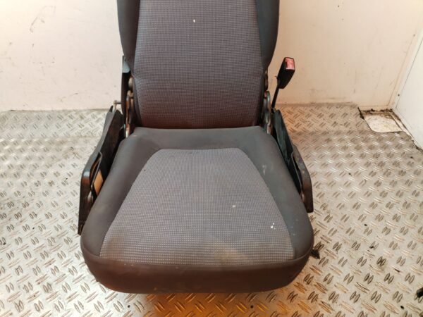 ASIENTO DELANTERO DERECHO 130483