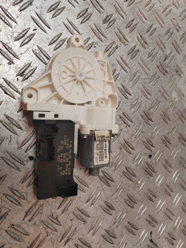 MOTOR ELEVALUNAS DELANTERO IZQUIERDO 130502