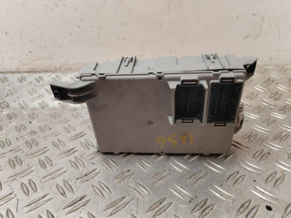 CAJA RELES / FUSIBLES 129340