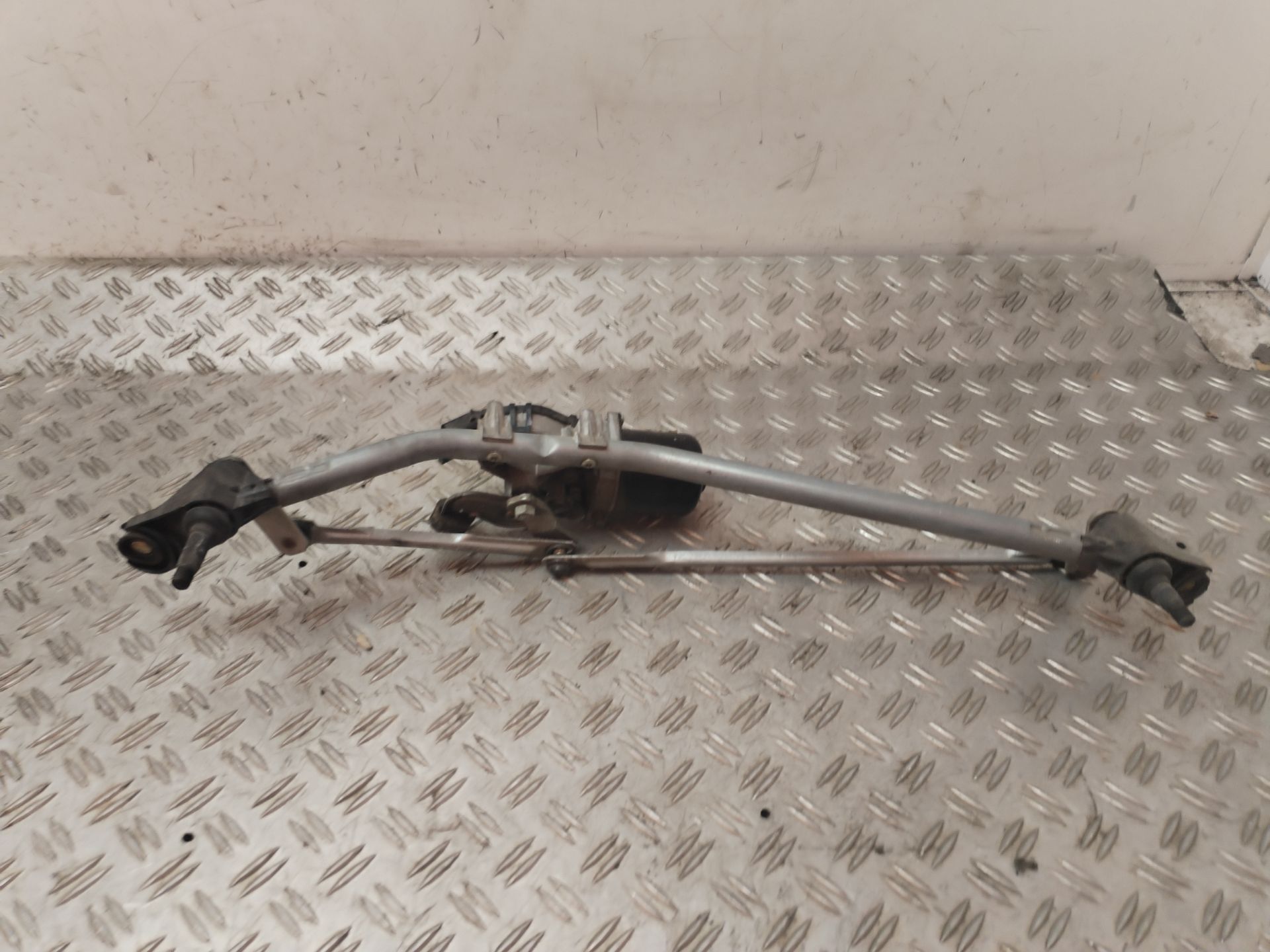 MOTOR LIMPIA DELANTERO 129209