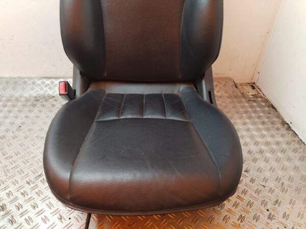 ASIENTO DELANTERO IZQUIERDO 129595