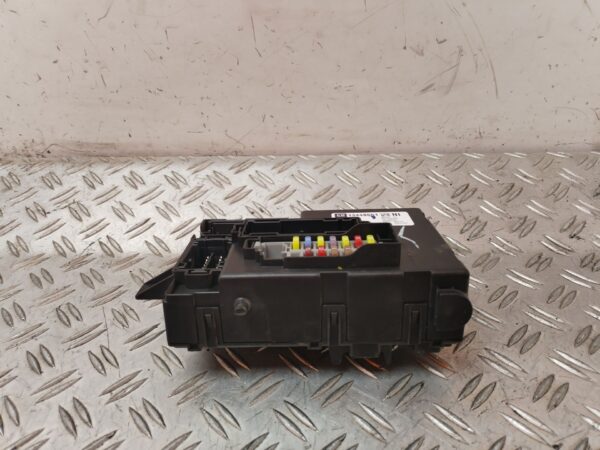 CAJA RELES / FUSIBLES 129628