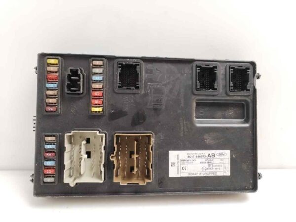 CAJA RELES / FUSIBLES 124392